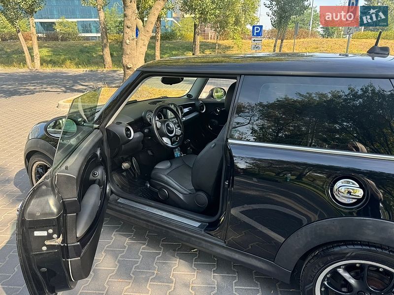 Хетчбек MINI Cooper 2010 в Києві