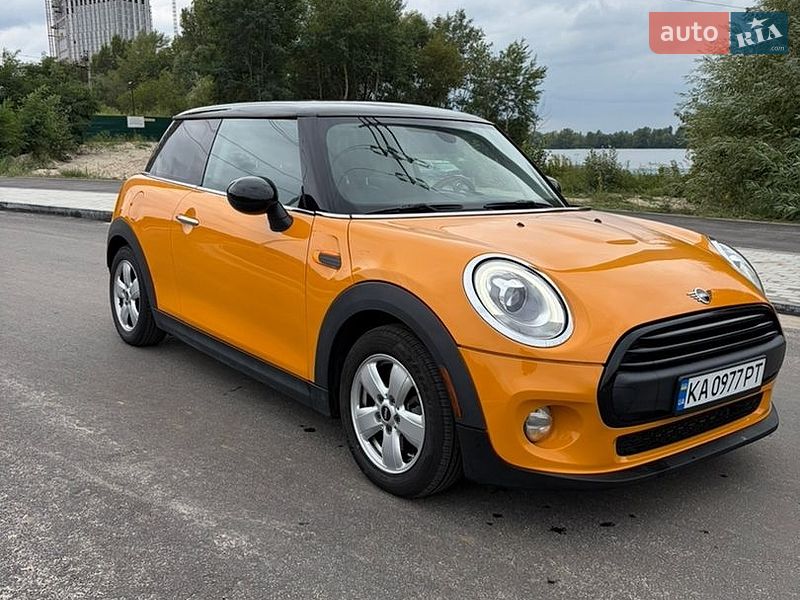 MINI Cooper, фото з оголошення