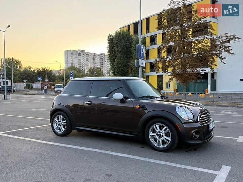 MINI Cooper 2010