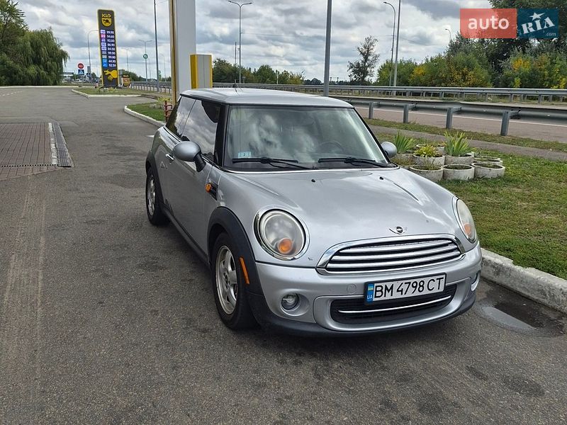 Хетчбек MINI Cooper 2010 в Лохвиці