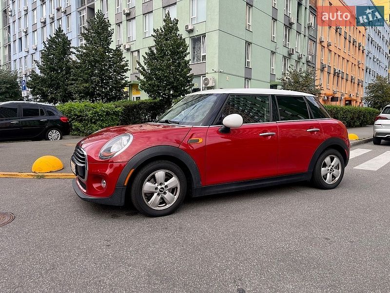 Хэтчбек MINI Cooper 2017 в Киеве