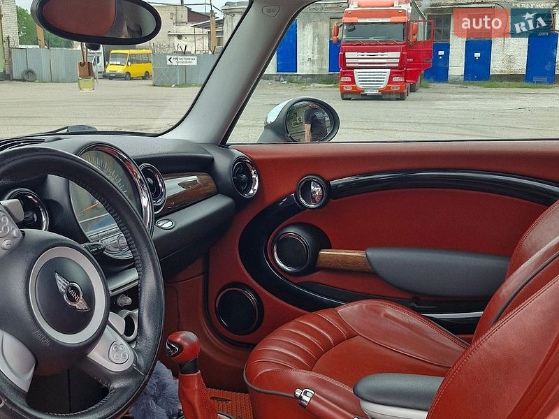 Хэтчбек MINI Cooper 2009 в Кременчуге