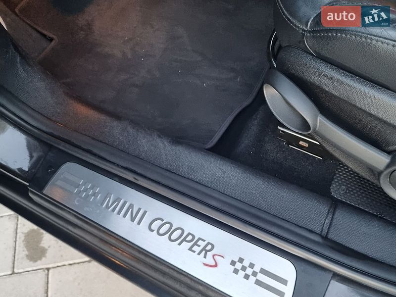 Хетчбек MINI Cooper 2015 в Городку