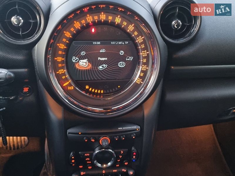 Хетчбек MINI Cooper 2015 в Городку