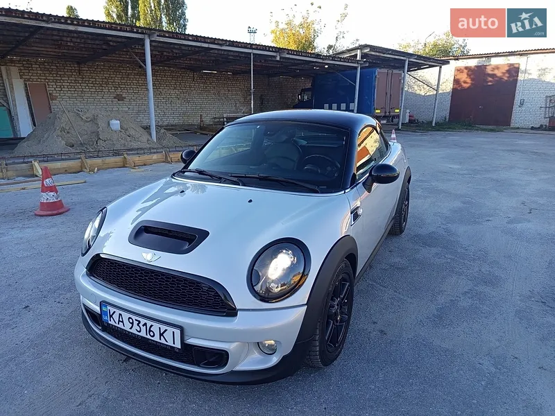 MINI Cooper 2012