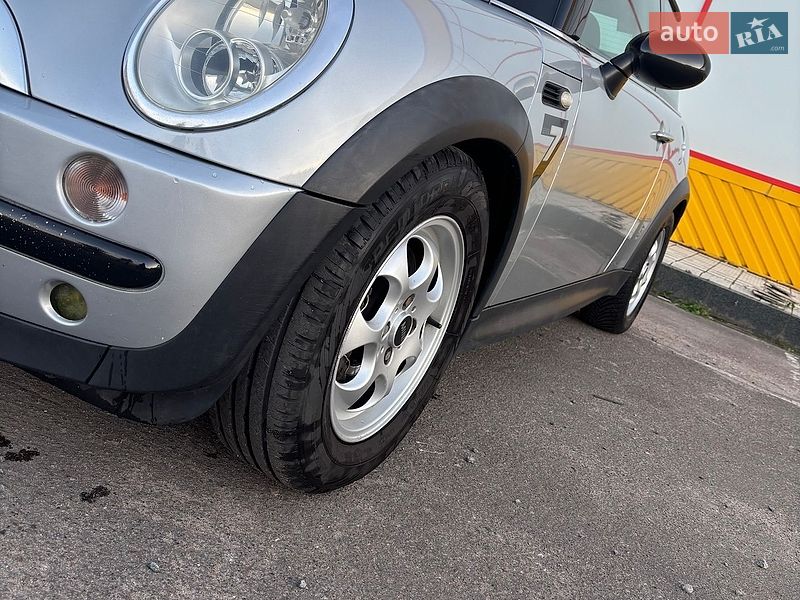 Хетчбек MINI Cooper 2006 в Житомирі