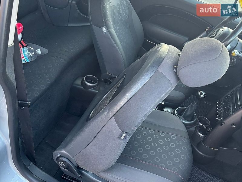 Хетчбек MINI Cooper 2006 в Житомирі