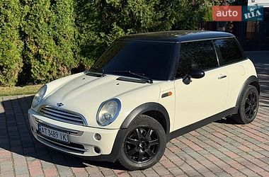Хэтчбек MINI Cooper 2004 в Ивано-Франковске