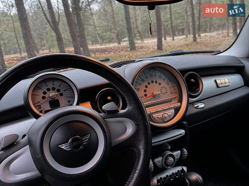 Хэтчбек MINI Cooper 2008 в Кропивницком фото 10 Хэтчбек MINI Cooper 2008 в Кропивницком