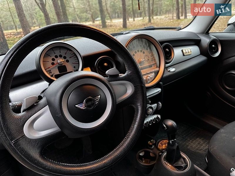 Хэтчбек MINI Cooper 2008 в Кропивницком фото 11 Хэтчбек MINI Cooper 2008 в Кропивницком