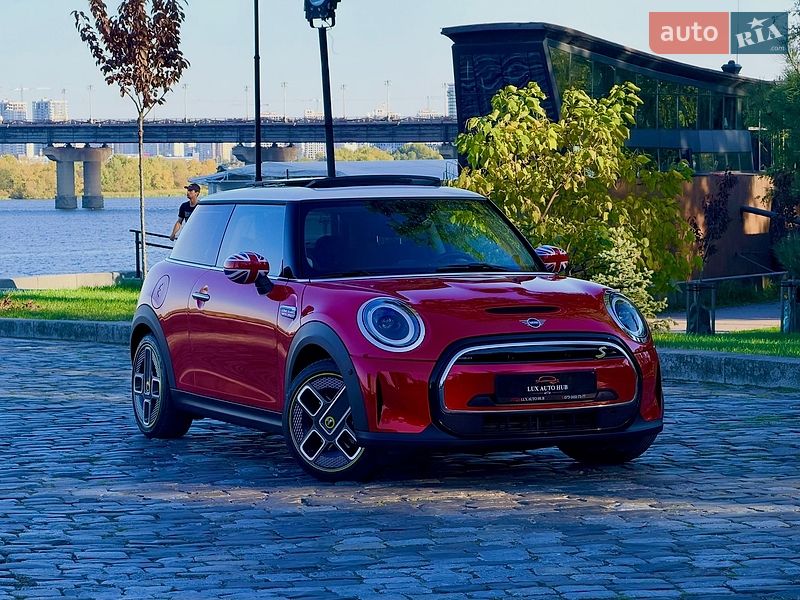 Хэтчбек MINI Cooper 2023 в Киеве
