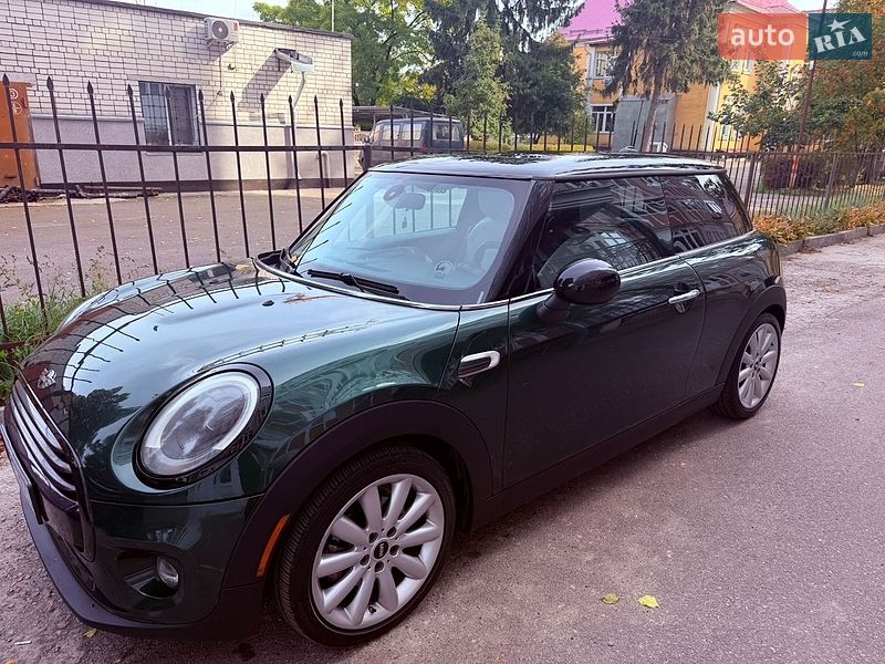 Хэтчбек MINI Cooper 2017 в Чернигове