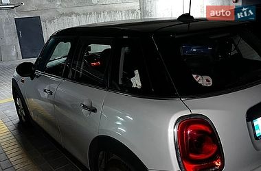 Хэтчбек MINI Cooper 2016 в Львове