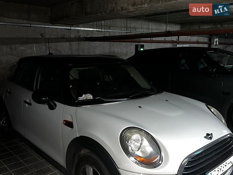 Хэтчбек MINI Cooper 2016 в Львове