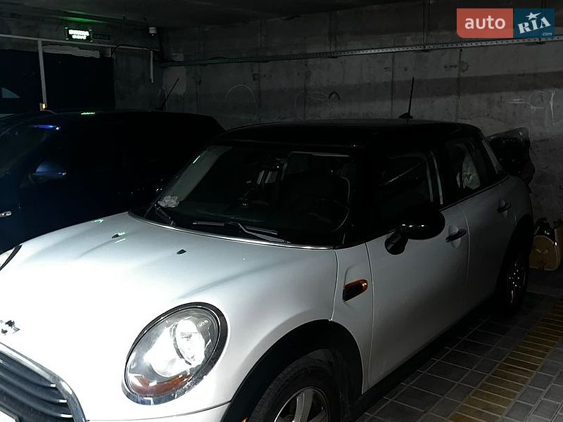Хэтчбек MINI Cooper 2016 в Львове