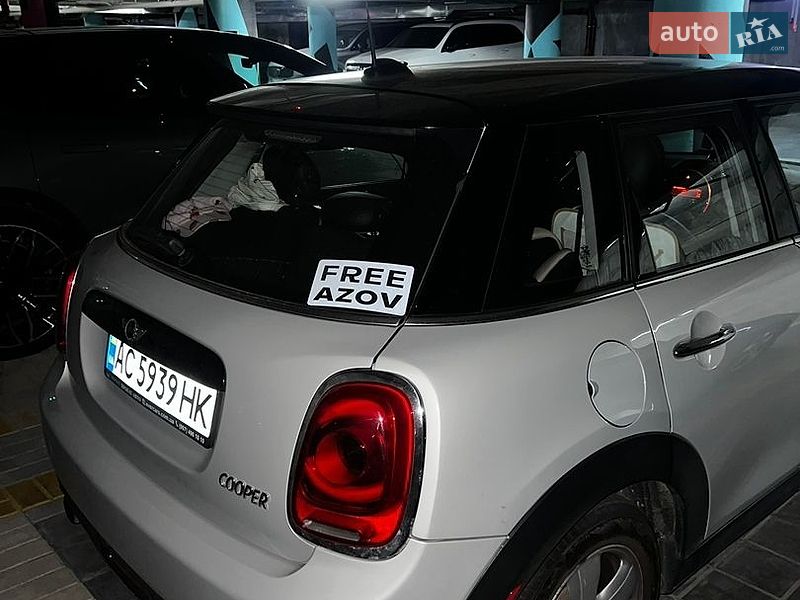 Хэтчбек MINI Cooper 2016 в Львове