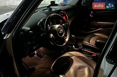 Хэтчбек MINI Cooper 2016 в Львове