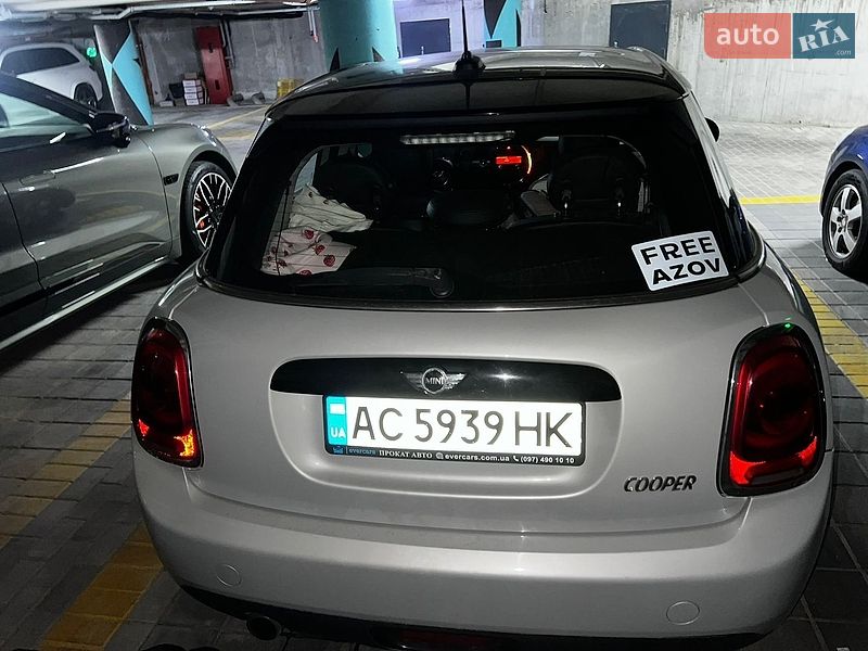 Хэтчбек MINI Cooper 2016 в Львове