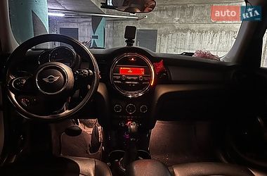 Хэтчбек MINI Cooper 2016 в Львове