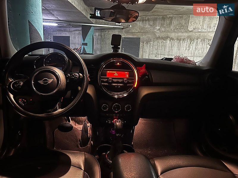Хэтчбек MINI Cooper 2016 в Львове
