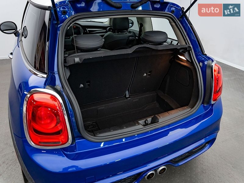 Хэтчбек MINI Cooper 2019 в Киеве