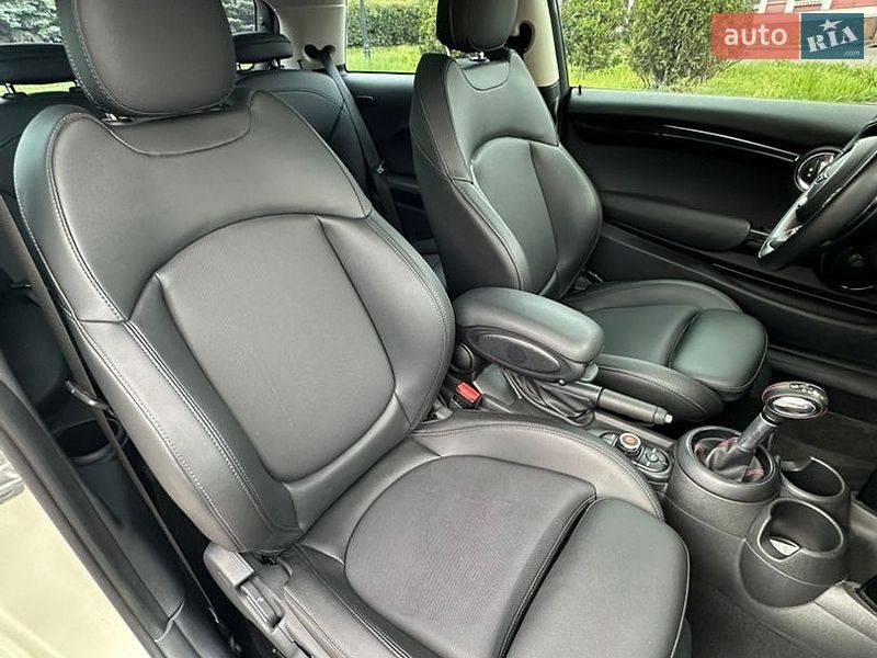 Хетчбек MINI Cooper 2018 в Дніпрі