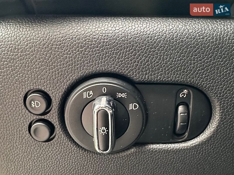 Хетчбек MINI Cooper 2018 в Дніпрі