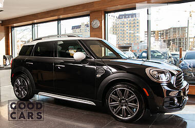 Позашляховик / Кросовер MINI Countryman 2018 в 