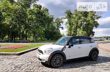 Внедорожник / Кроссовер MINI Countryman 2014 в Киеве