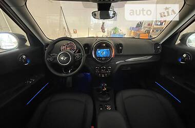 Внедорожник / Кроссовер MINI Countryman 2019 в Одессе