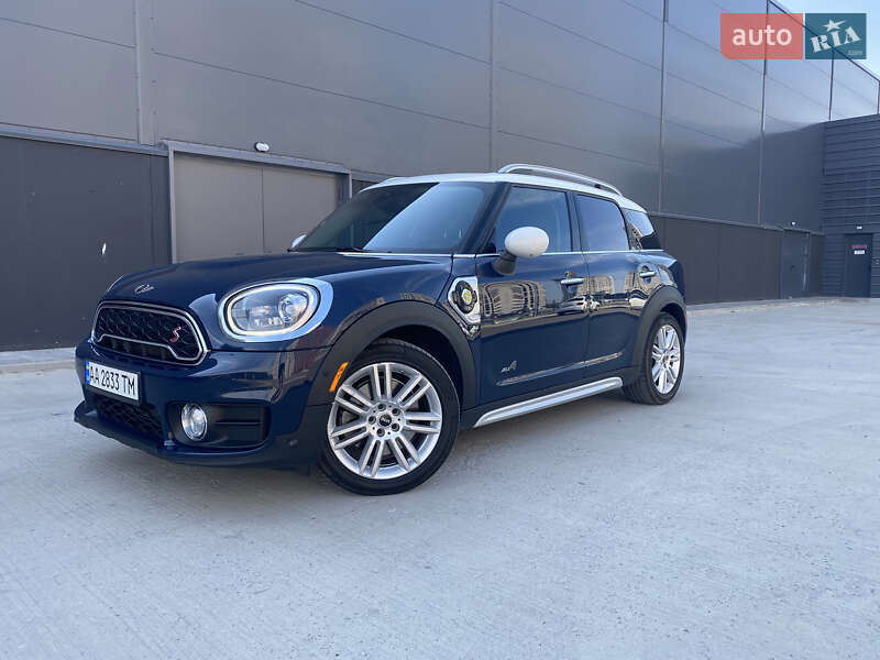 Внедорожник / Кроссовер MINI Countryman 2017 в Киеве