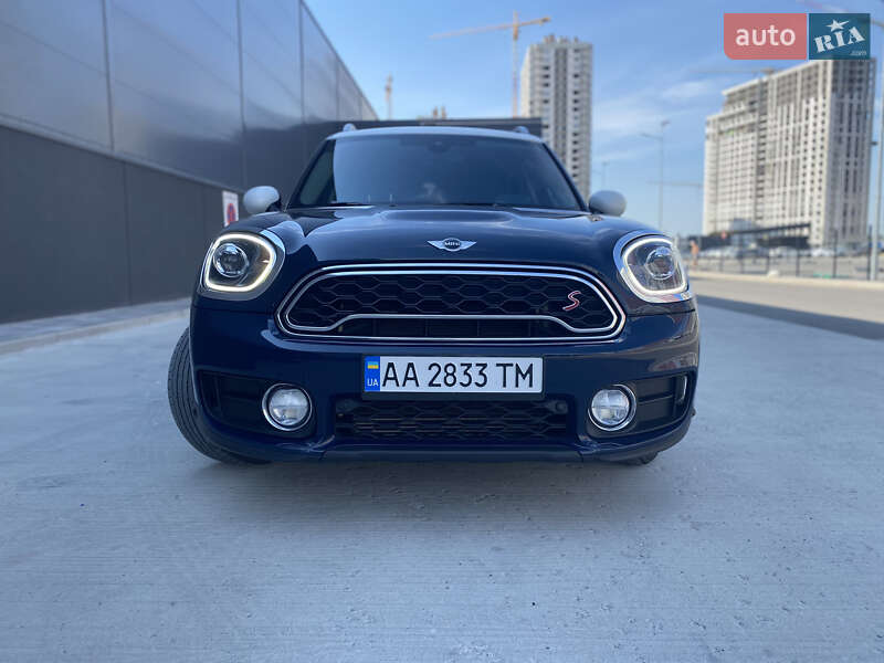 Внедорожник / Кроссовер MINI Countryman 2017 в Киеве