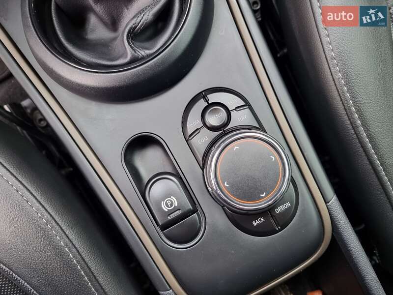Хэтчбек MINI Countryman 2018 в Черновцах
