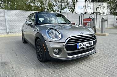 Хэтчбек MINI Countryman 2019 в 