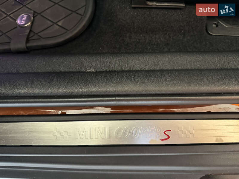 Хэтчбек MINI Countryman 2018 в Киеве фото 11 Хэтчбек MINI Countryman 2018 в Киеве