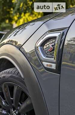 Хэтчбек MINI Countryman 2017 в 