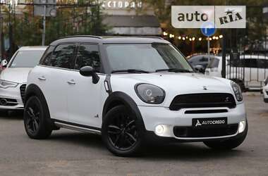 Внедорожник / Кроссовер MINI Countryman 2016 в Киеве