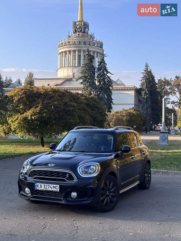 Хэтчбек MINI Countryman 2017 в Киеве