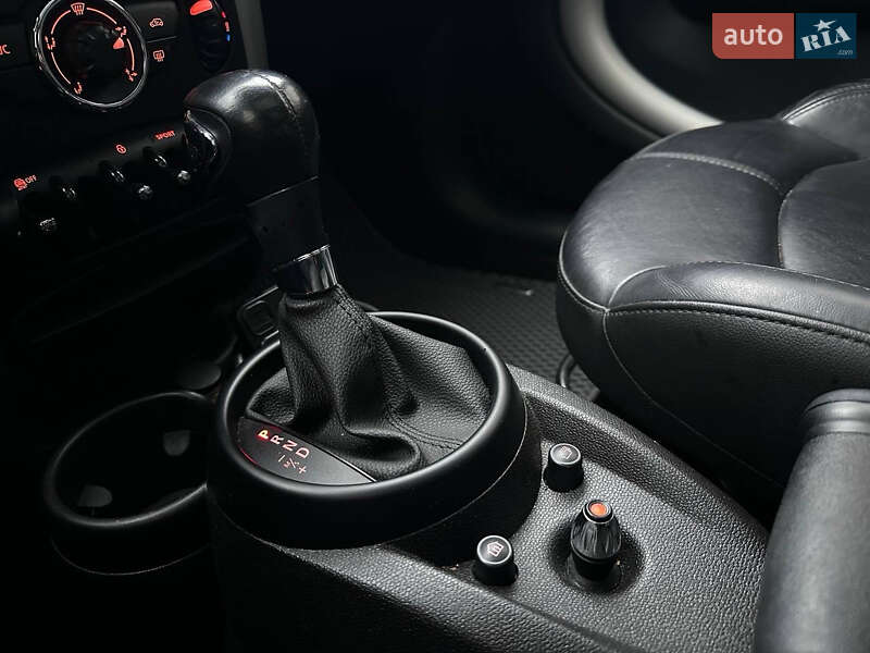 Хэтчбек MINI Countryman 2013 в Синельниково