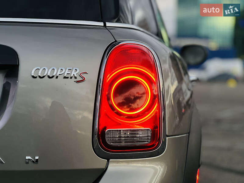 Хэтчбек MINI Countryman 2017 в Киеве