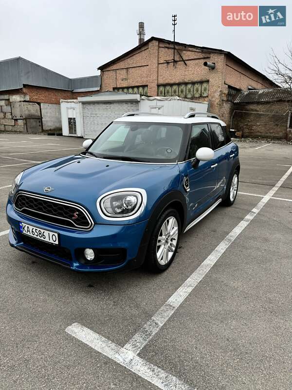 Хэтчбек MINI Countryman 2019 в Киеве