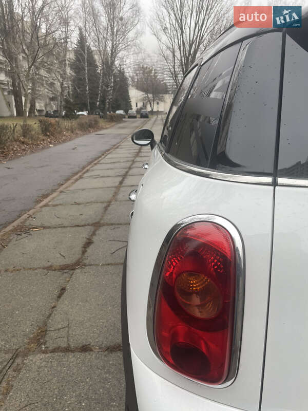 Хэтчбек MINI Countryman 2011 в Киеве