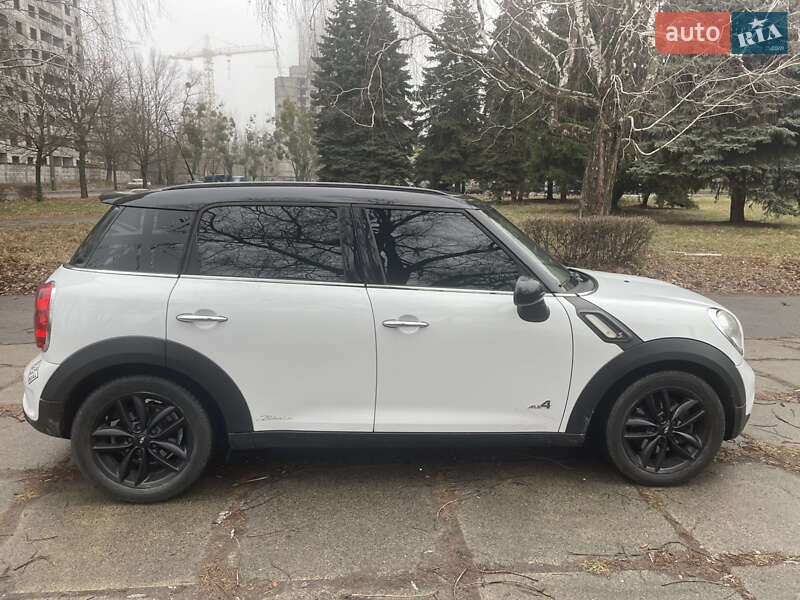 Хэтчбек MINI Countryman 2011 в Киеве