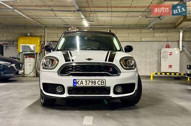 Хэтчбек MINI Countryman 2019 в 