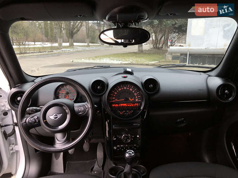 Внедорожник / Кроссовер MINI Countryman 2016 в Ровно