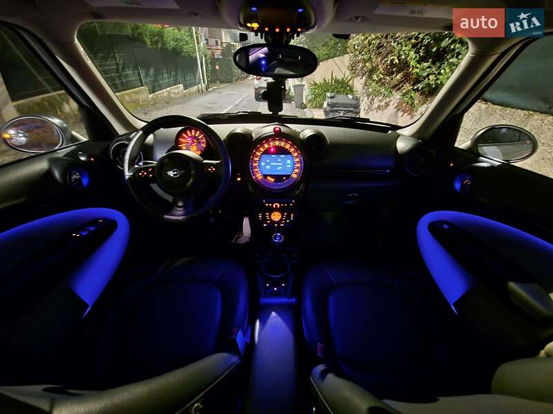 Хэтчбек MINI Countryman 2013 в Киеве