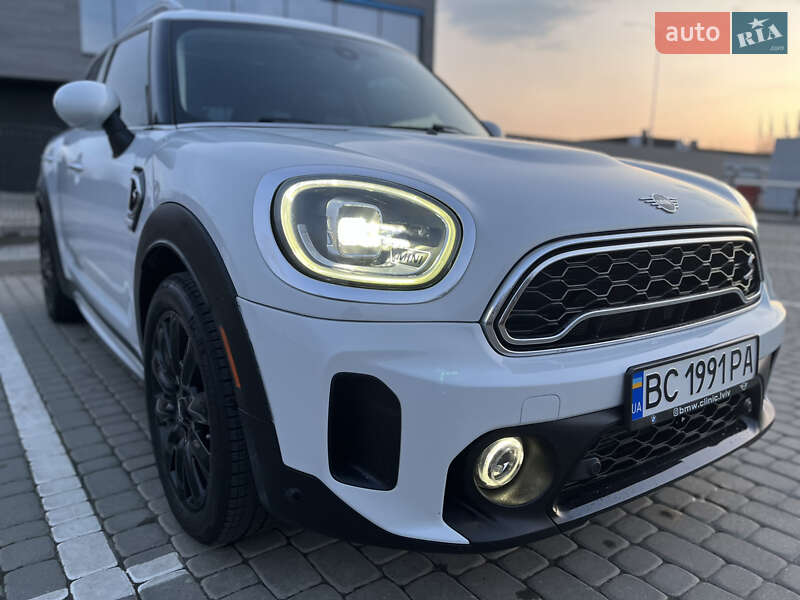 Хэтчбек MINI Countryman 2018 в 