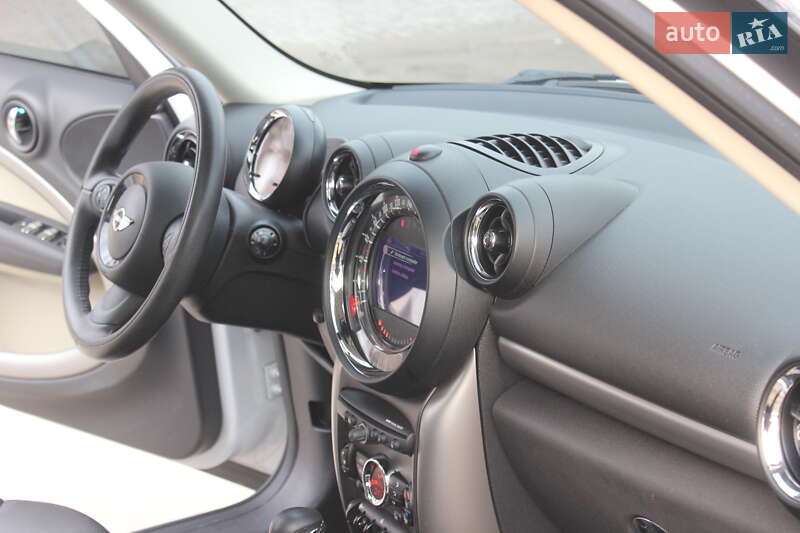 Внедорожник / Кроссовер MINI Countryman 2015 в Днепре
