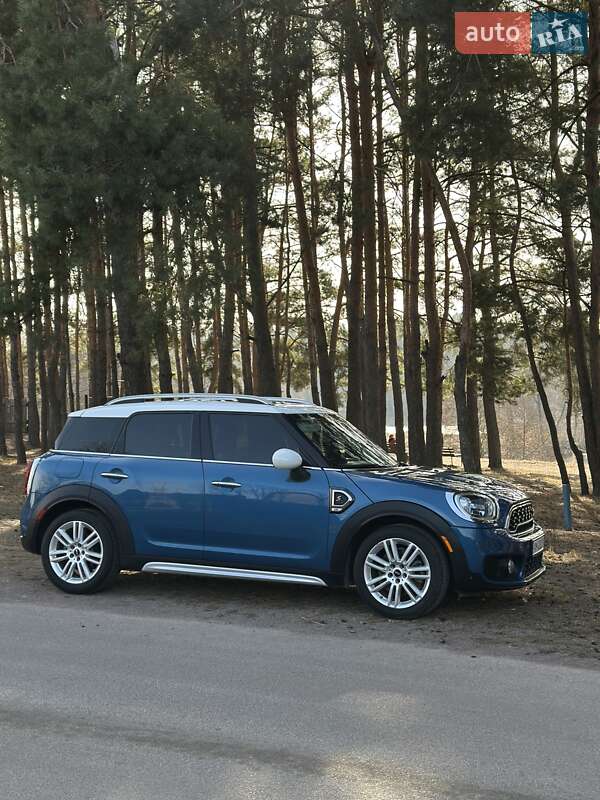 Хэтчбек MINI Countryman 2017 в Коростене