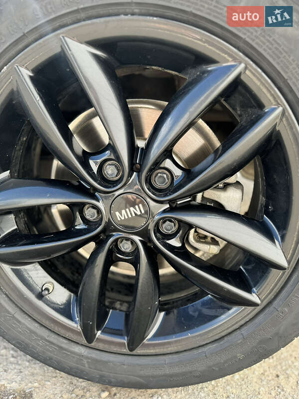 Внедорожник / Кроссовер MINI Countryman 2015 в Черновцах